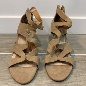 Isola Neutral Wedges 10M (Never Worn)